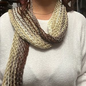 BEAUTIFUL HAND MADE KNITTED NEUTRAL COLOR SCARF